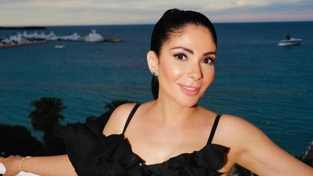 منى زكي متفرغة للسينما في 2024