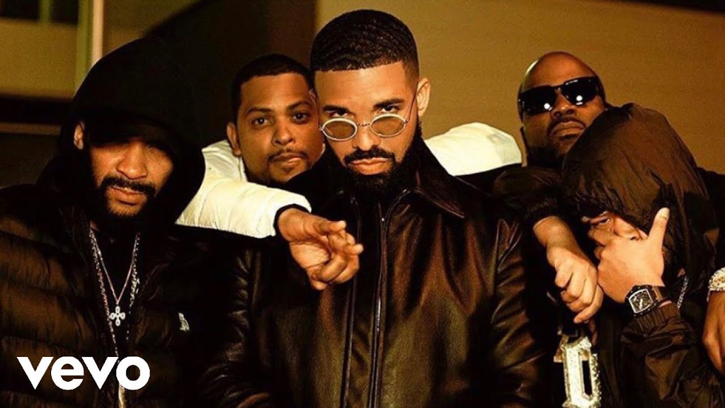 دريك يطلق كليبه الجديد Money In The Grave مع ريك روس