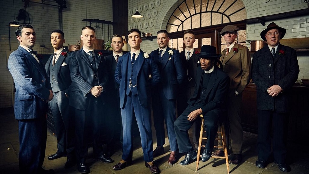“PEAKY BLINDERS” يتصدر “تويتر” بعد الحلقة الأولى .. و”العمة بولي” تفاجئ الجميع
