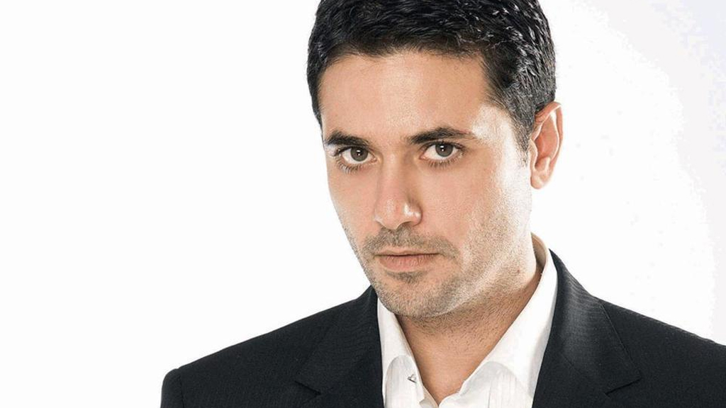 أحمد عز يطير إلى السعودية خلال أيام لهذا السبب